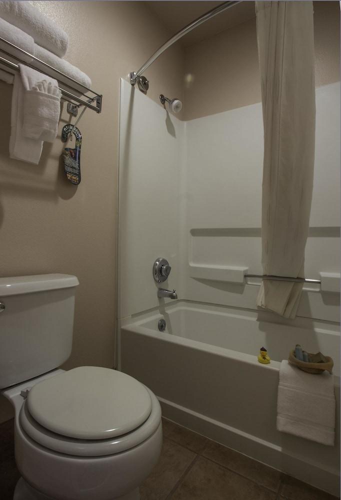 The Noor Hotel 3*